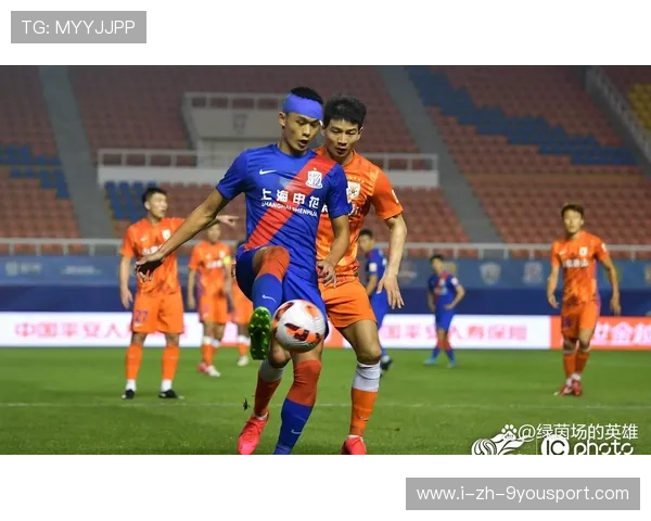 上海申花拉唐前场高位抢断快速反击：点燃绿茵场的战术艺术